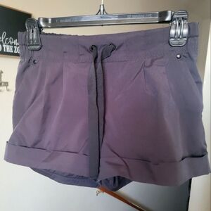 🍋 Lululemon Spring Break Away Short Size 4